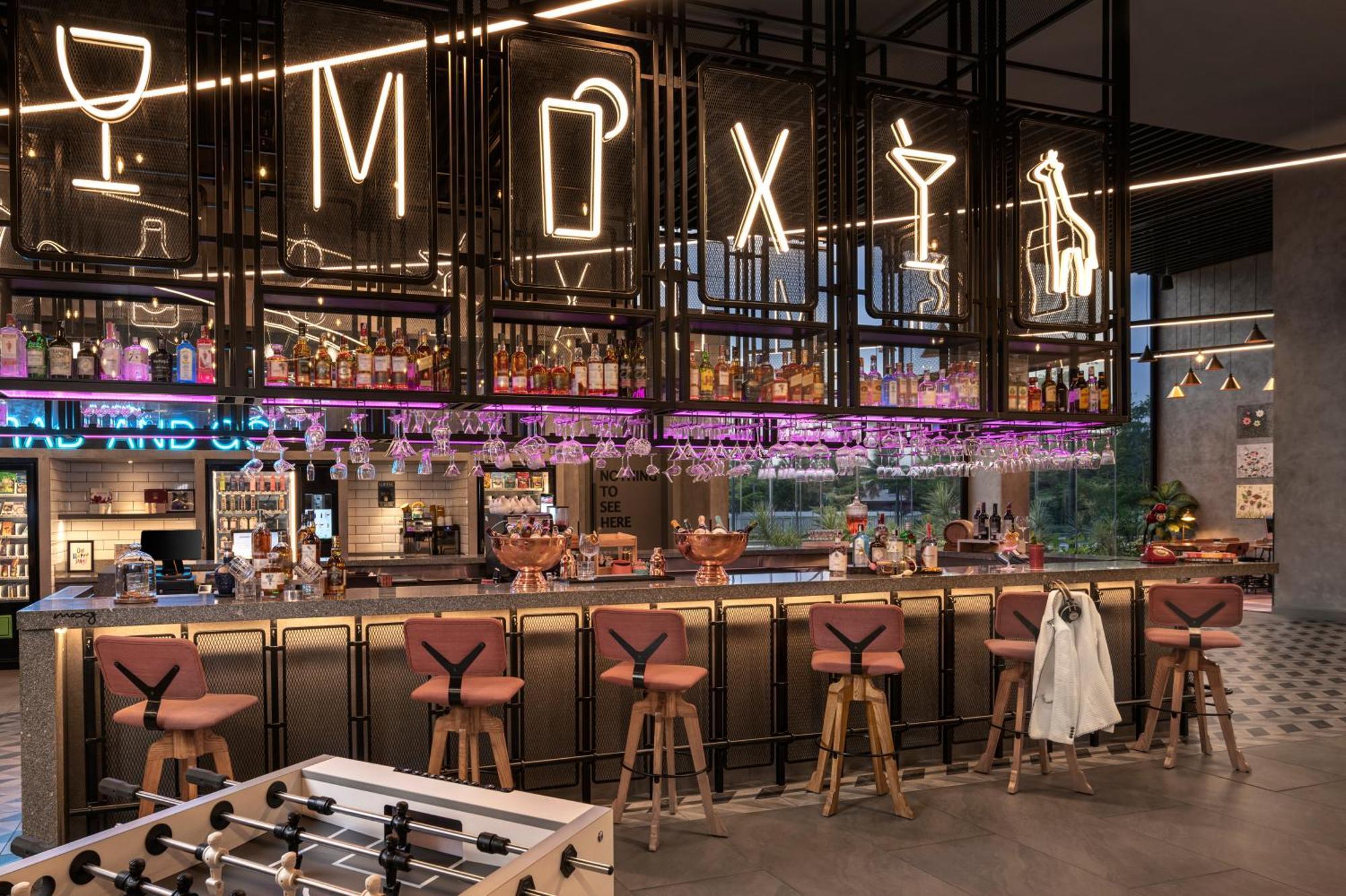 Moxy Bengaluru Airport Prestige Tech Cloud Hotel Devanahalli Kültér fotó