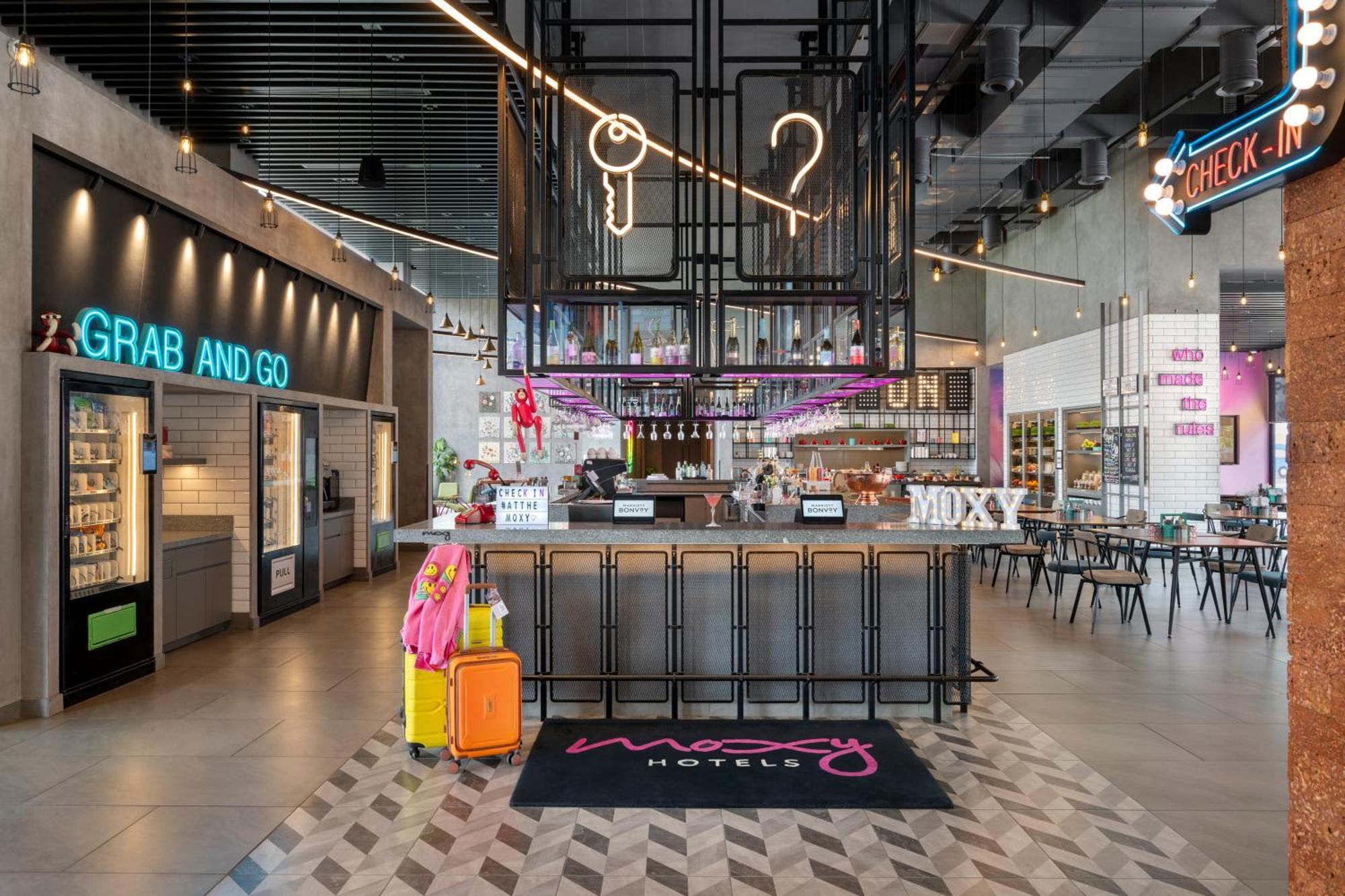 Moxy Bengaluru Airport Prestige Tech Cloud Hotel Devanahalli Kültér fotó