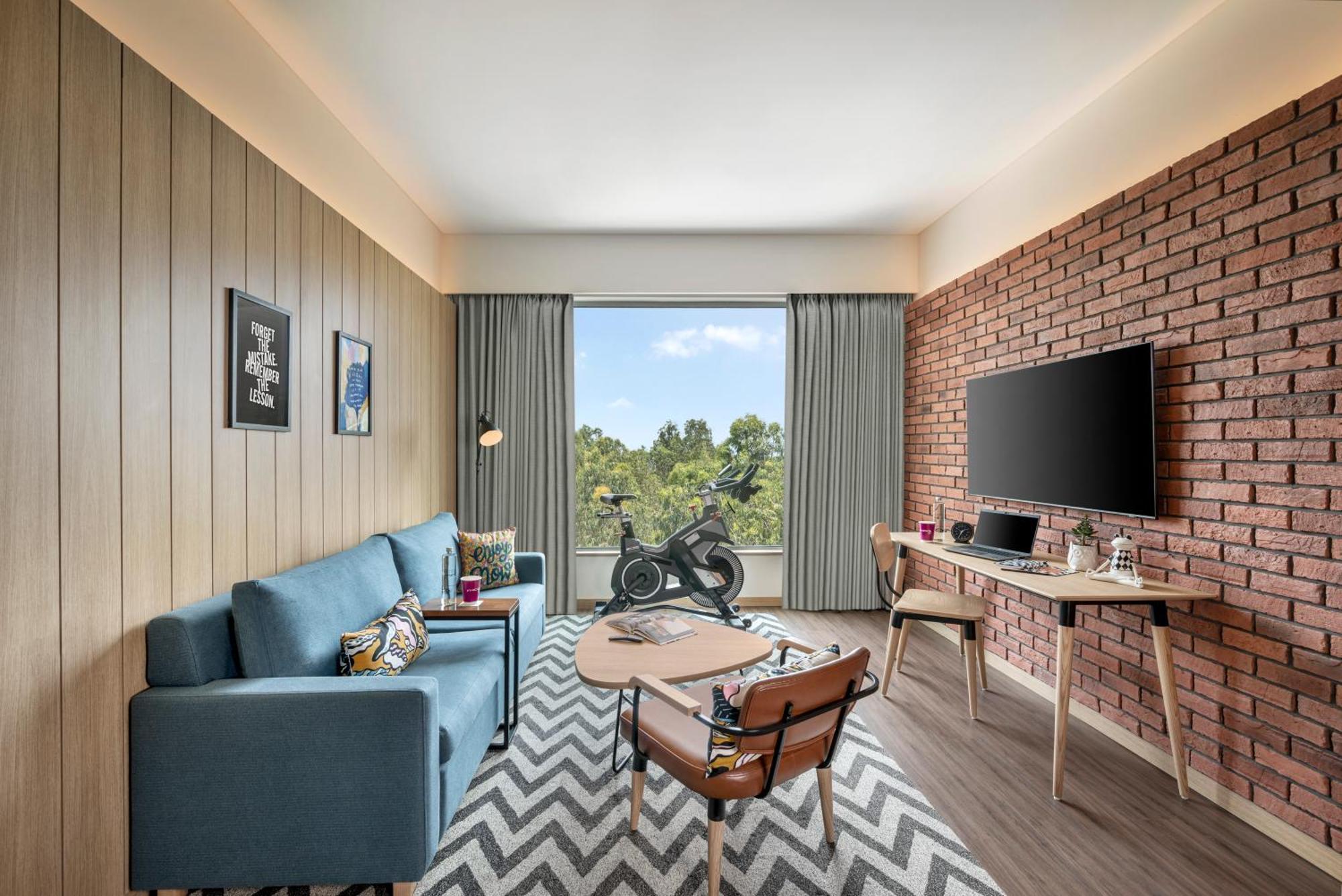 Moxy Bengaluru Airport Prestige Tech Cloud Hotel Devanahalli Kültér fotó